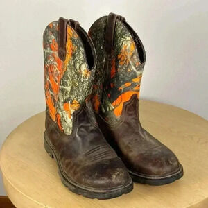 Ariat Men’s 11 Camo Western Work Boots Pull On Orange Green Outdoor Weather Shoe